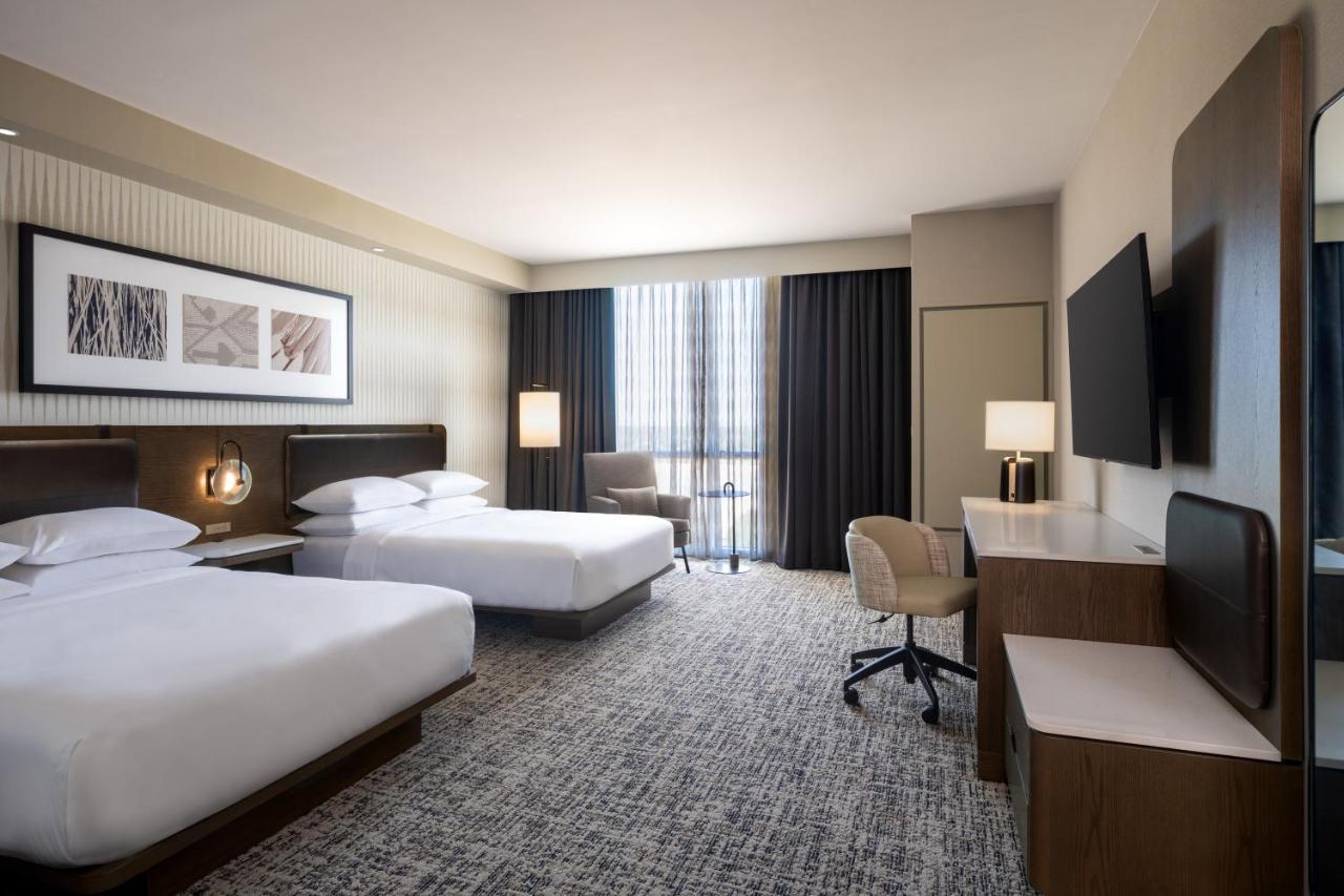 Delta Hotels By Marriott Wichita Falls Convention Center ภายนอก รูปภาพ