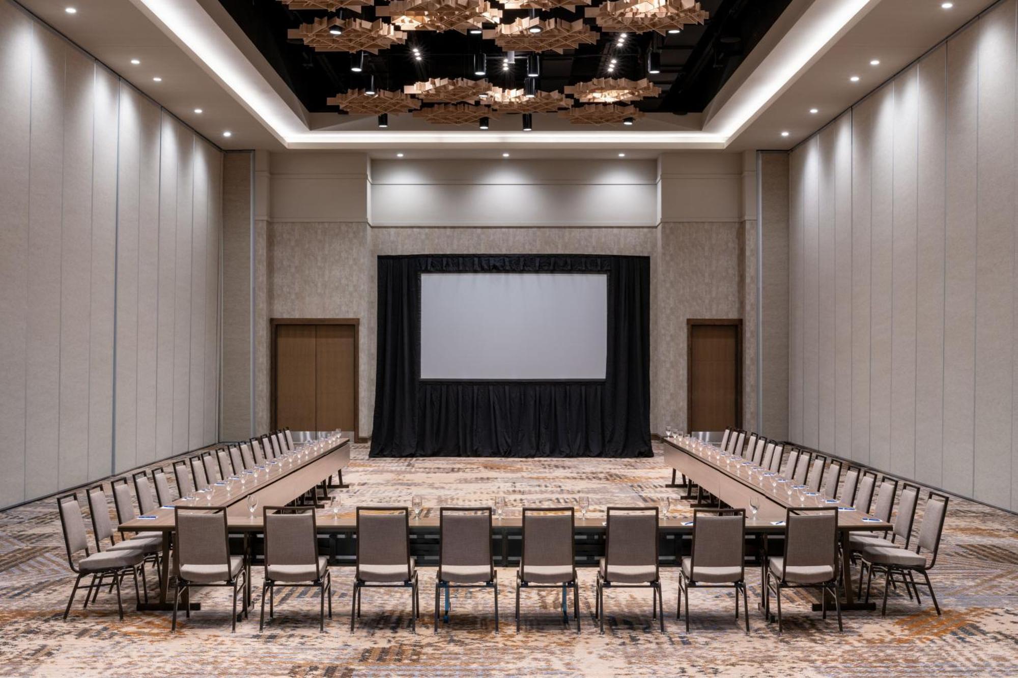 Delta Hotels By Marriott Wichita Falls Convention Center ภายนอก รูปภาพ