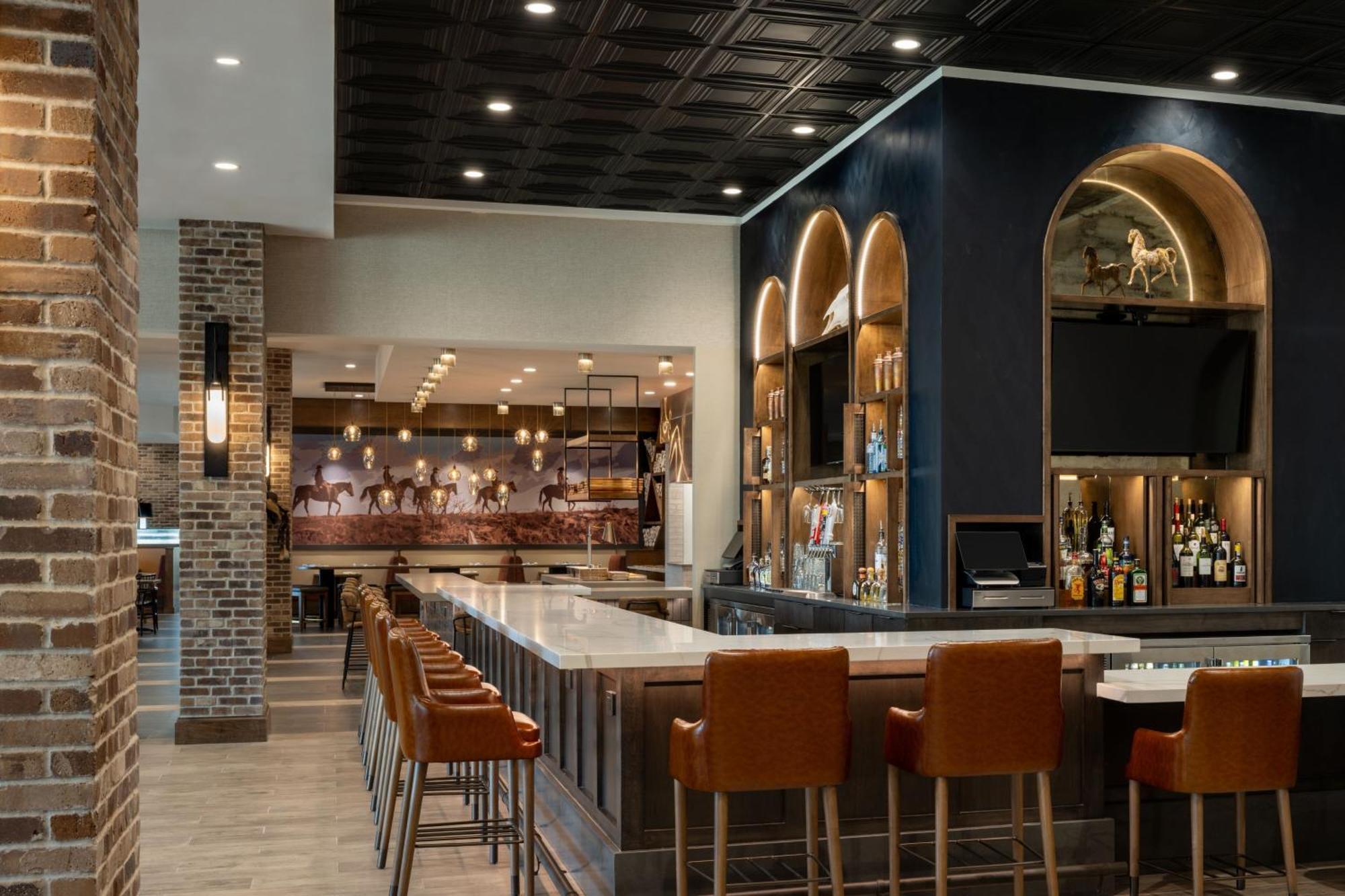 Delta Hotels By Marriott Wichita Falls Convention Center ภายนอก รูปภาพ