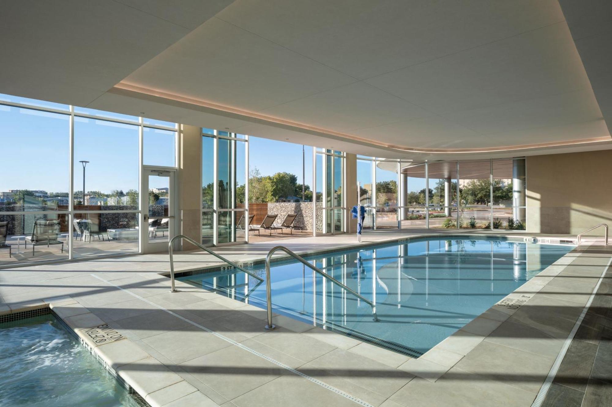 Delta Hotels By Marriott Wichita Falls Convention Center ภายนอก รูปภาพ