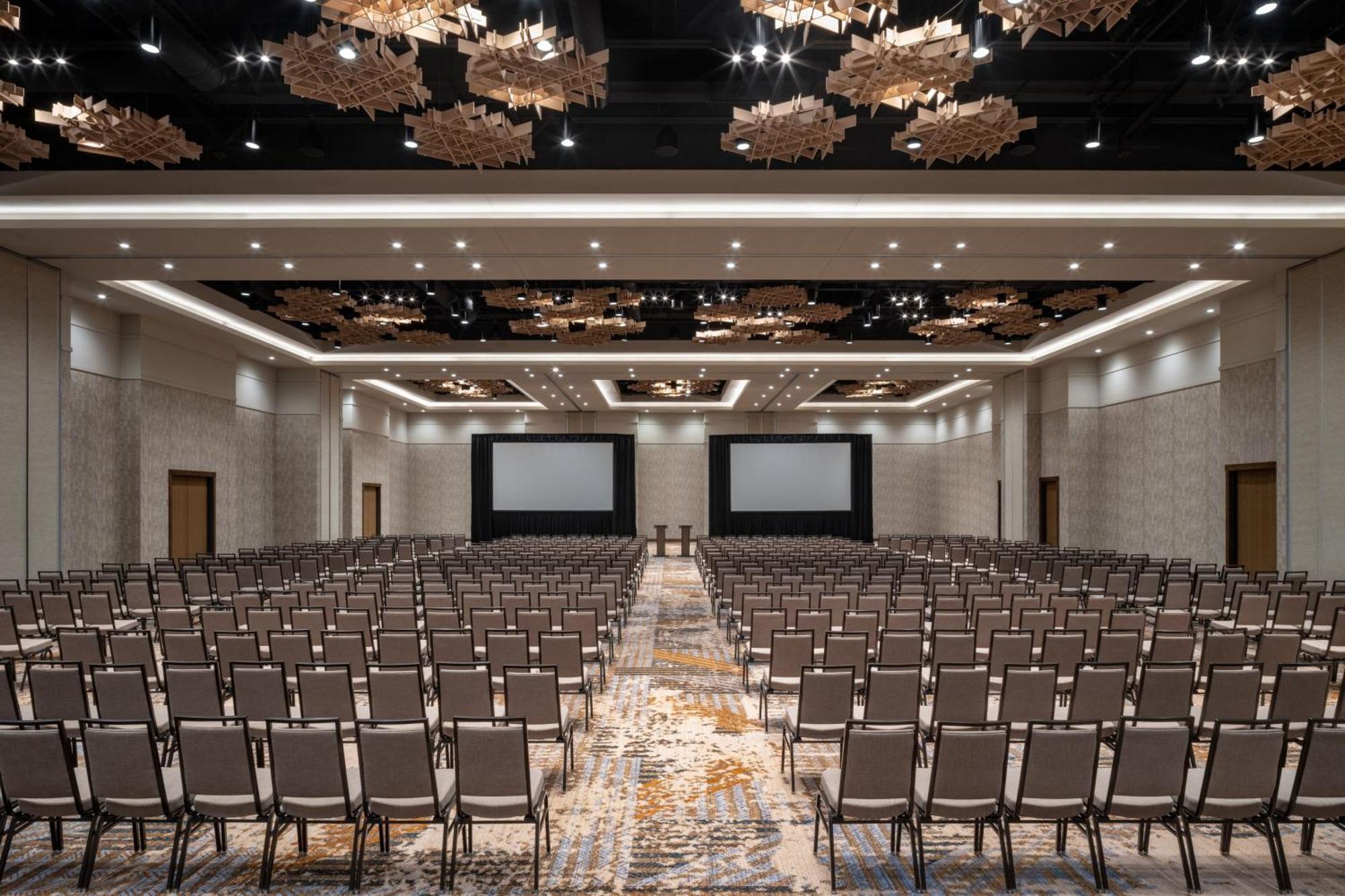 Delta Hotels By Marriott Wichita Falls Convention Center ภายนอก รูปภาพ
