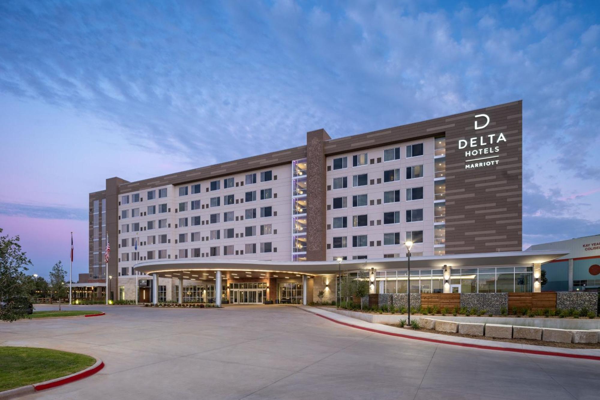 Delta Hotels By Marriott Wichita Falls Convention Center ภายนอก รูปภาพ